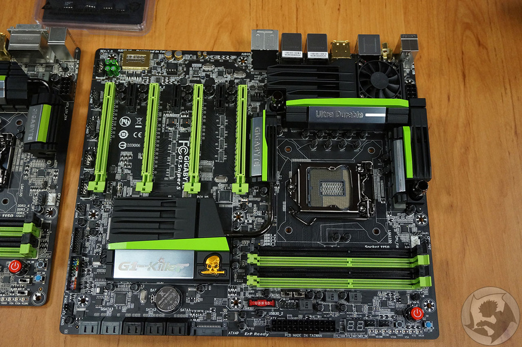 Des photos des futurs GIGABYTE G1.SNIPER 5 et G1.Sniper M5