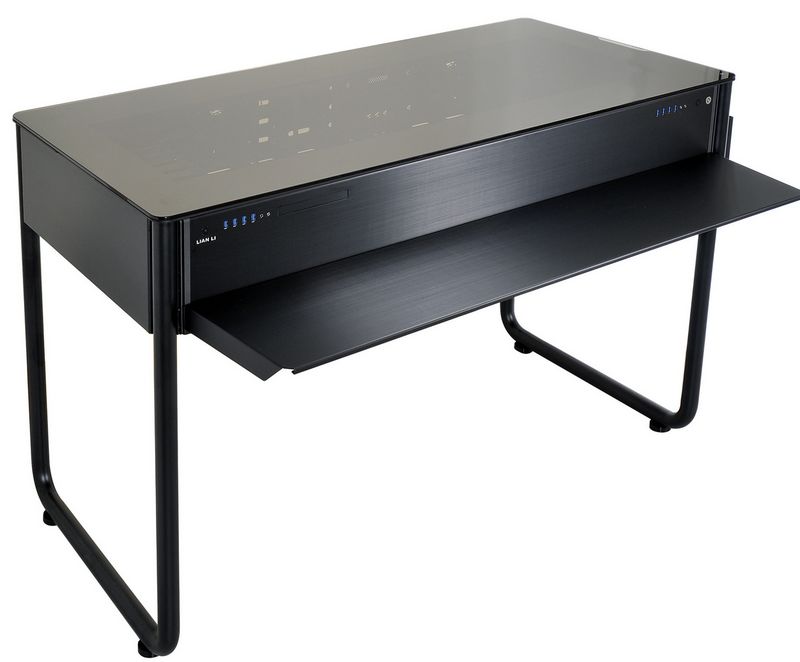 Lian Li sort son bureau