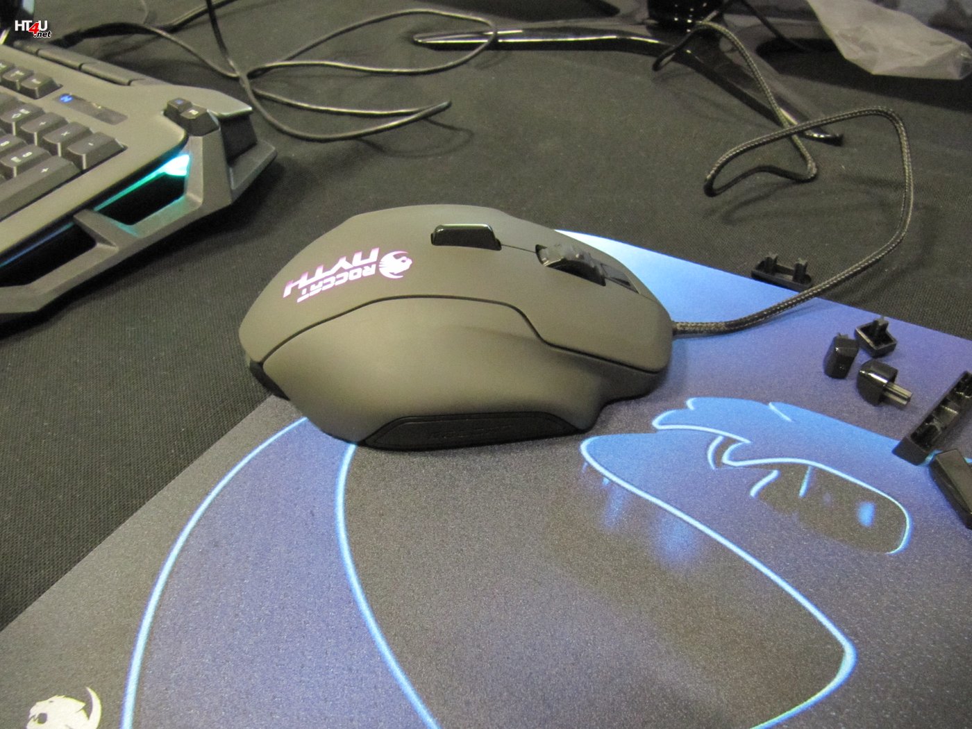 Une souris en kit à imprimer chez Roccat