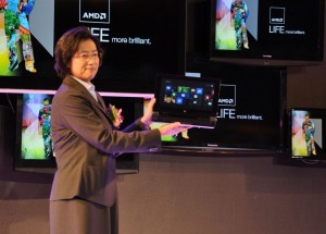 05234484-photo-lisa-su-amd-avec-un-hybride-trinity-windows-8-computex