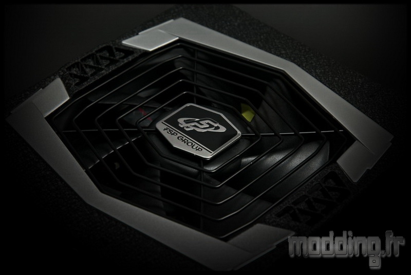Aurum 92+ 650W Teaser 02