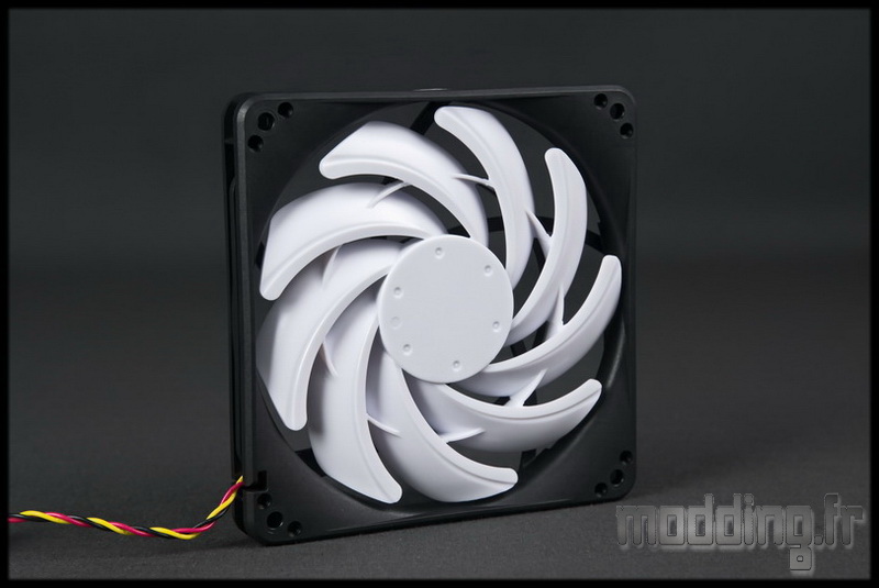 [TEST] Ventilateur Silverstone FN 123