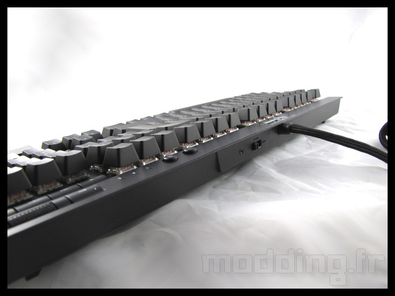corsair_k70_009