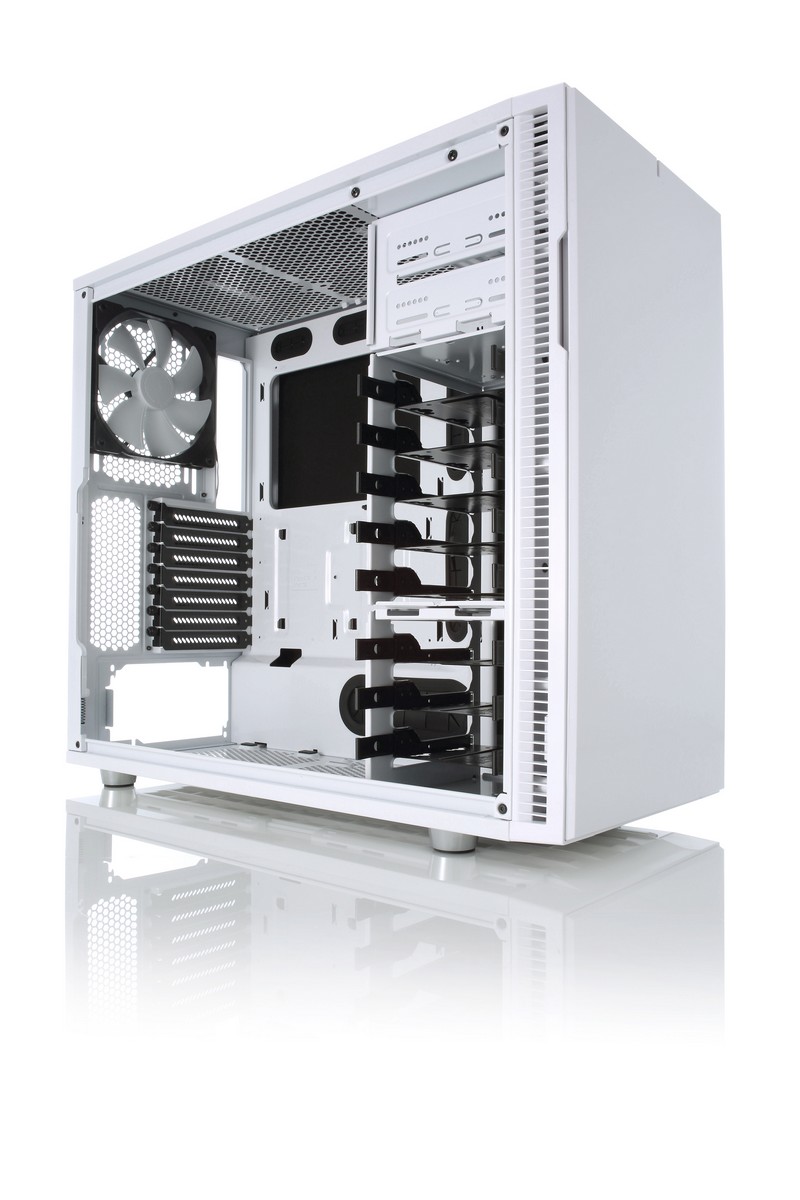 Fractal Design présente le R5