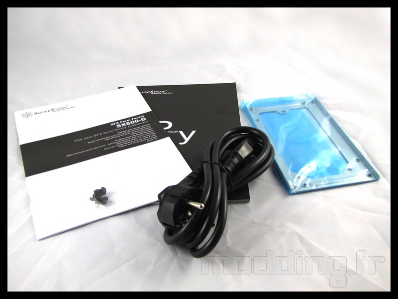 silverstone_sx600g_004