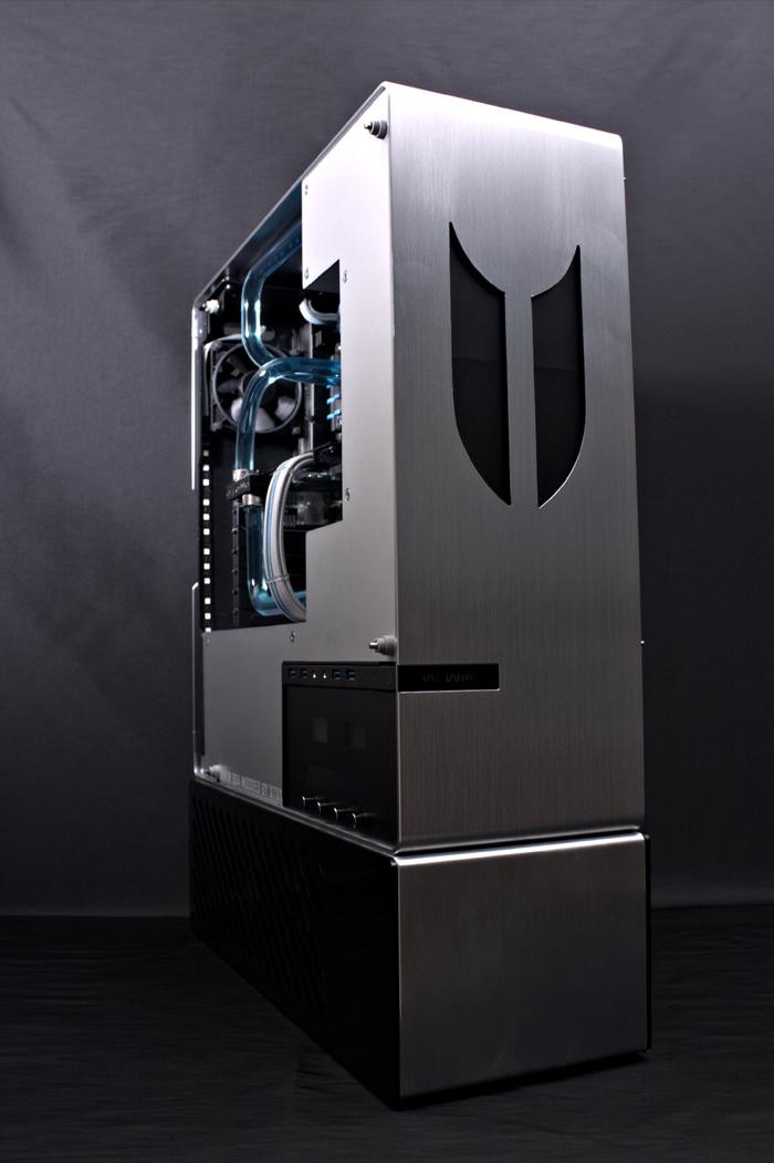 XTSX et son mod ICED INWIN 904 rig of the year chez GURU3D