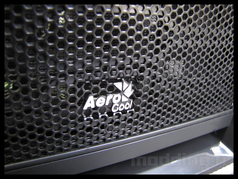 aerocool_1000_11