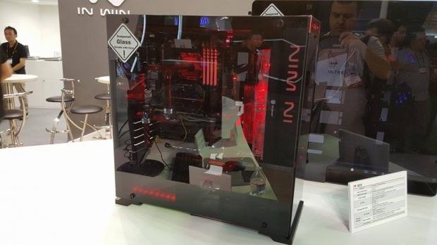 Computex : In Win dévoile un incroyable boitier en verre trempé