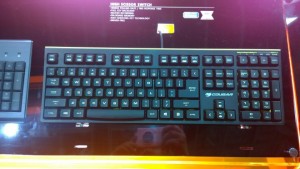 computex-2015-clavier-tour-bras-cougar-5