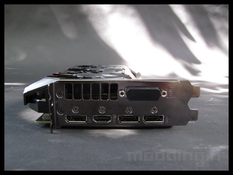 asus_r9--390x-strix_10