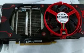 La Radeon R9 380x se montre timidement