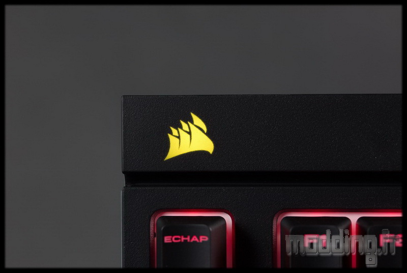 Strafe RGB 52