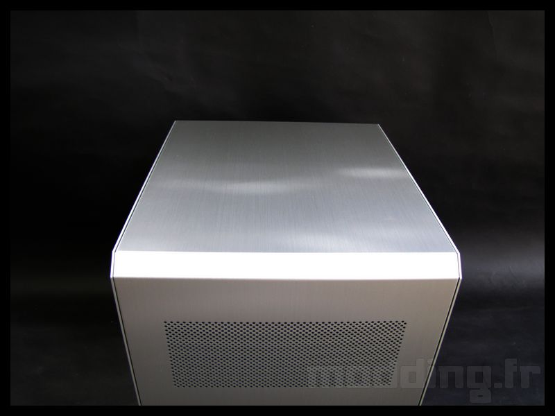 lian-li_pc-v33_10