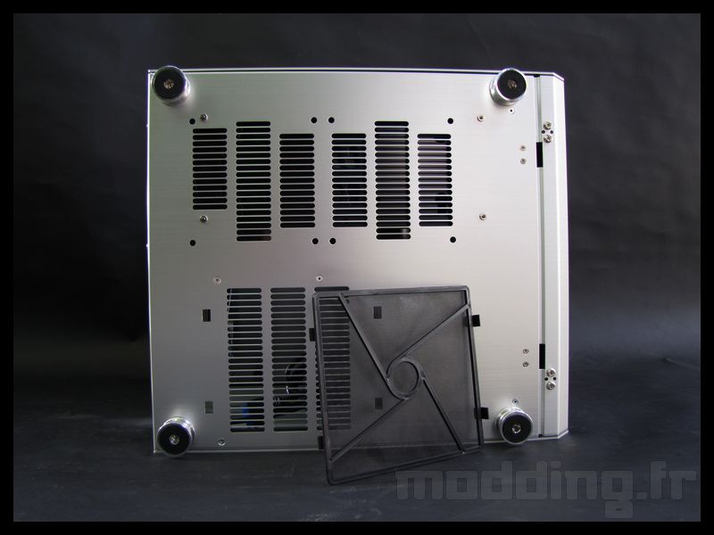 lian-li_pc-v33_17