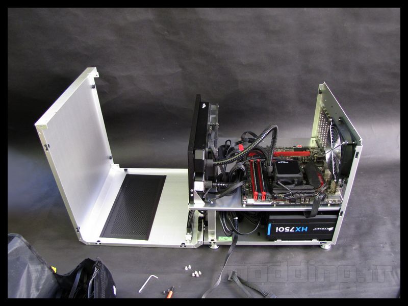 lian-li_pc-v33_45