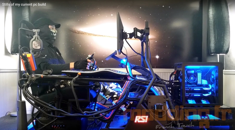 Il construit un simulateur StarCitizen dans sa chambre