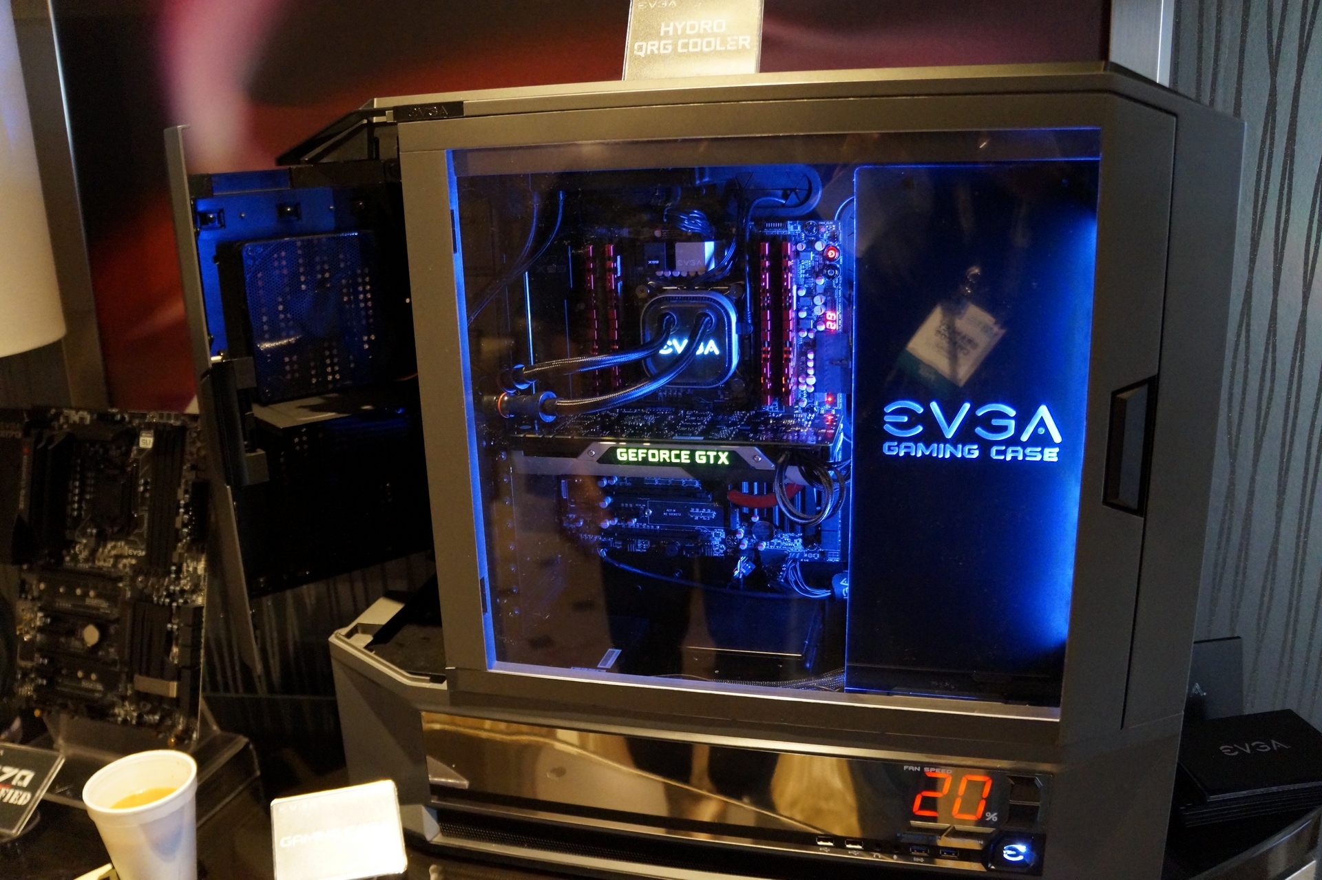 [CES2016] Un paquet d'innovations chez EVGA