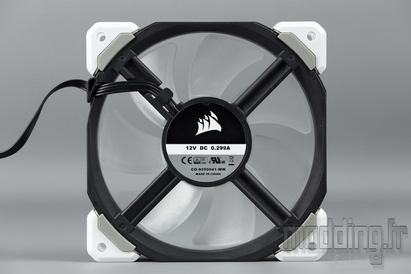 VENTILATEUR BOITIER CORSAIR ML140 PRO RGB