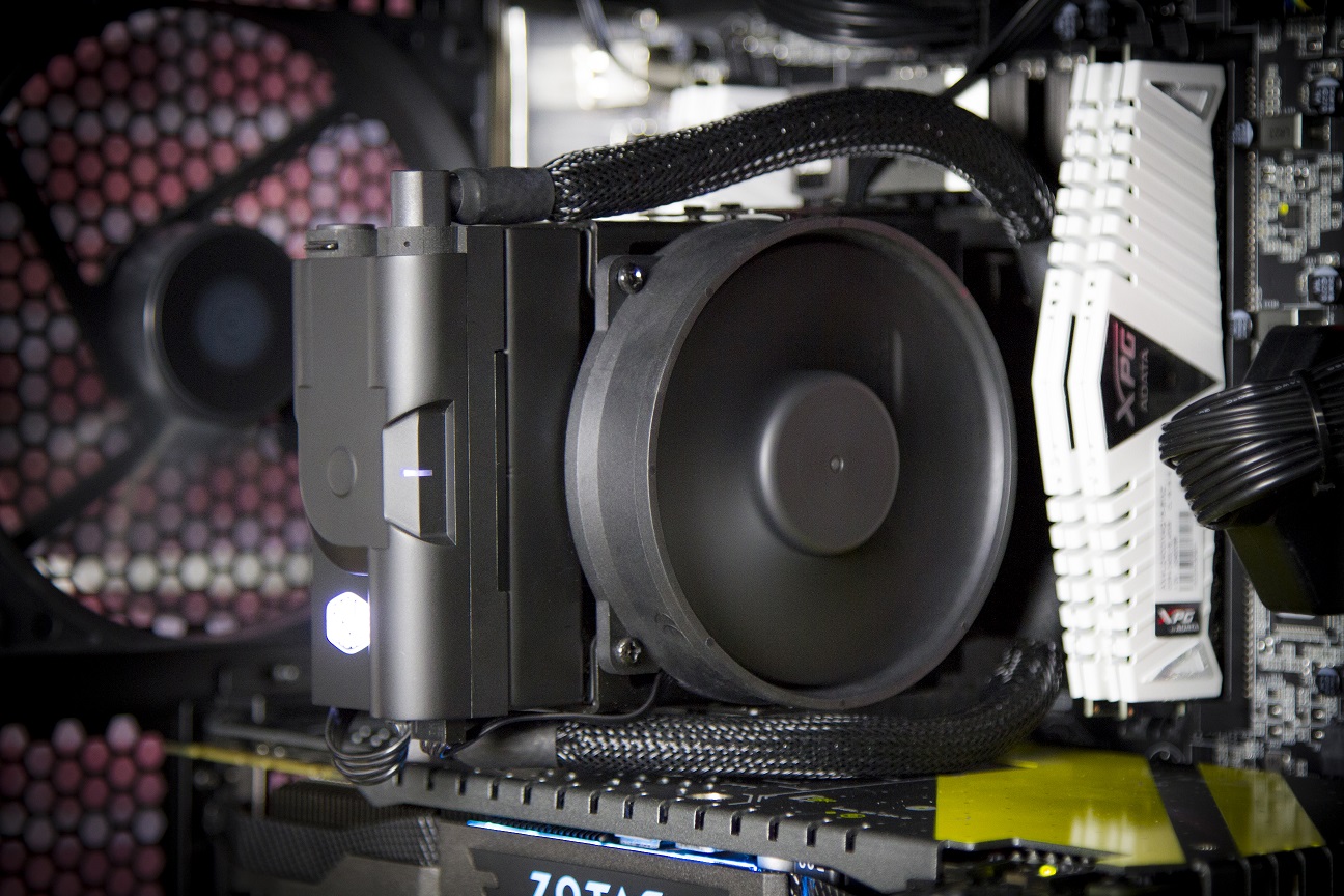 Cooler Master sort un AIO en 92mm