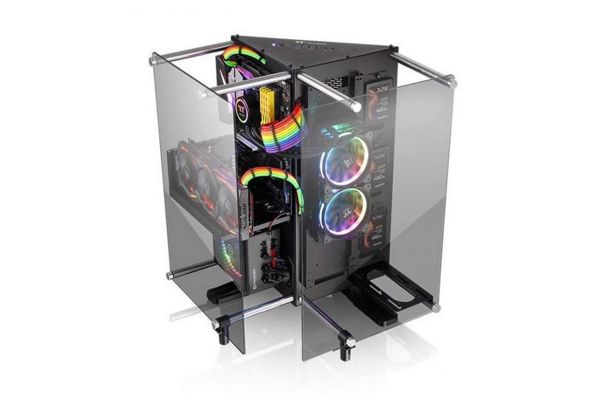 Thermaltake présente un boitier d'angle, le Core P90