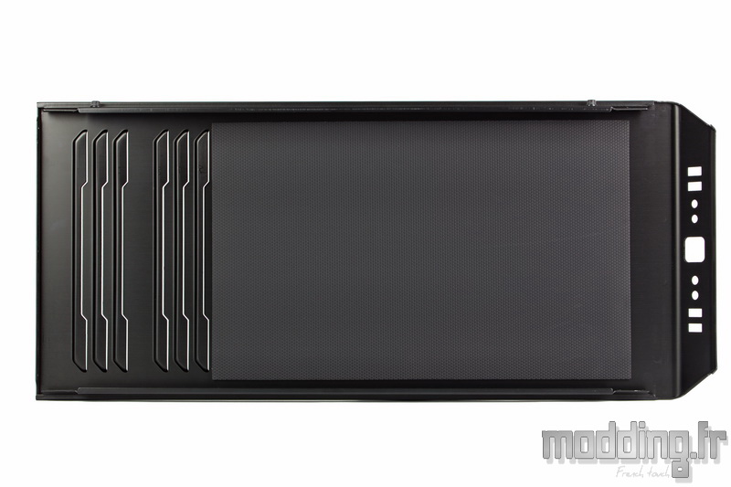 Dark Base 700 107