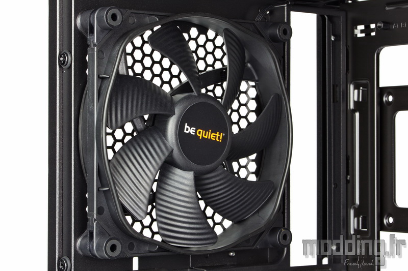 Dark Base 700 71