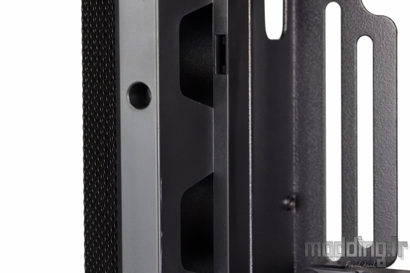 Dark Base 700 93