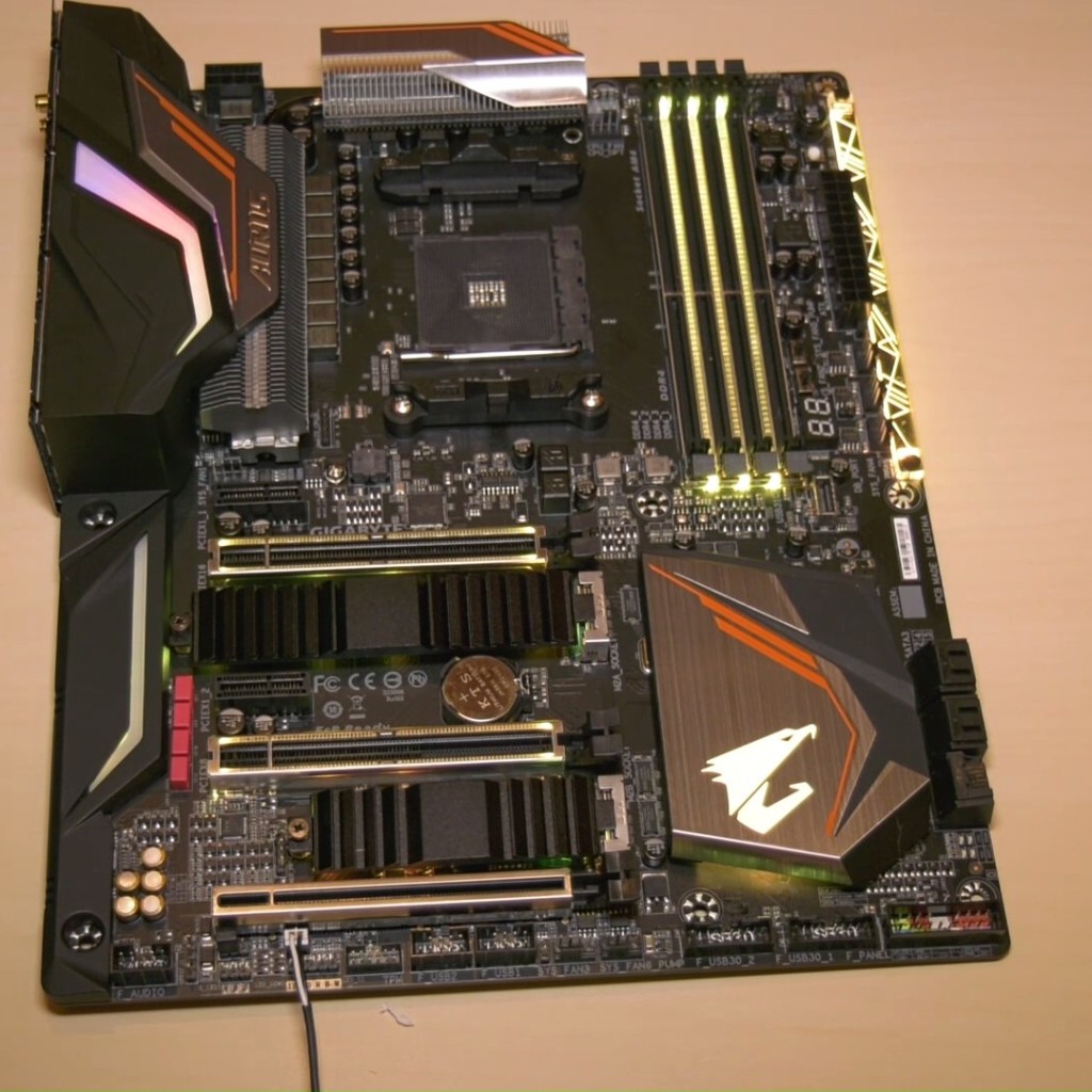 Gigabyte-X470-Gaming-7-Wifi-3