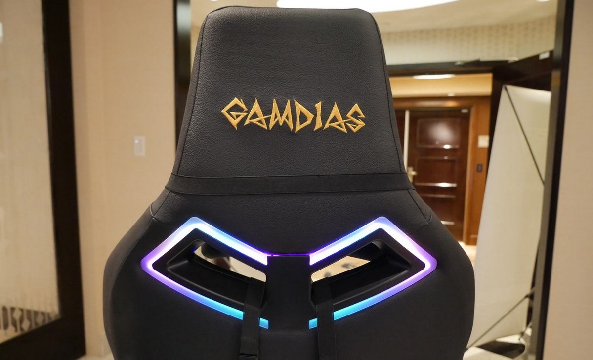 Gamdias montre trois fauteuils gaming avec éclairage RGB