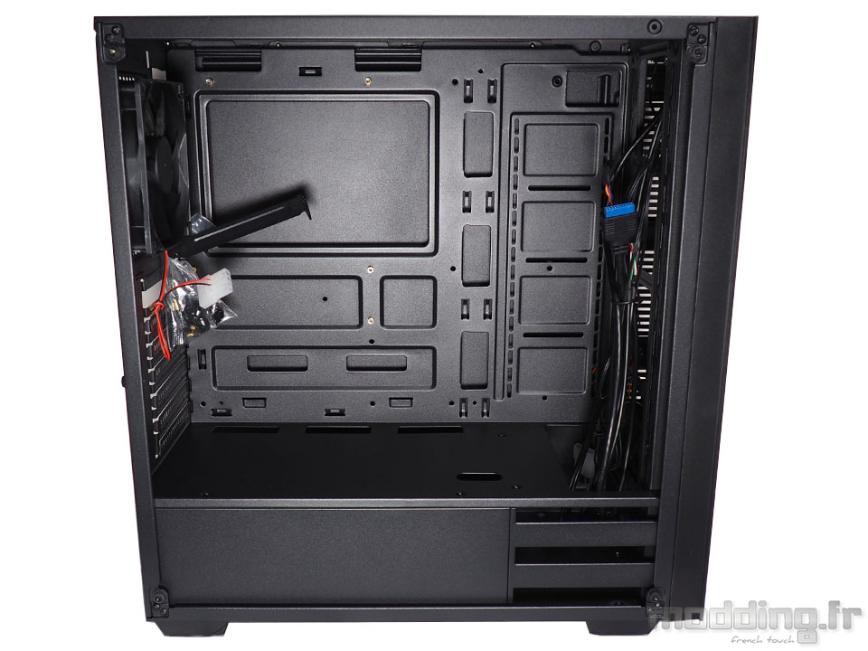Kolink_Stronghold_interieur (1)