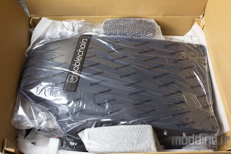 Noblechairs Hero 04