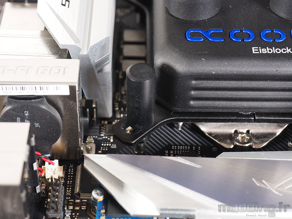 Alphacool_Eisbaer-Extreme-280_Montage_9