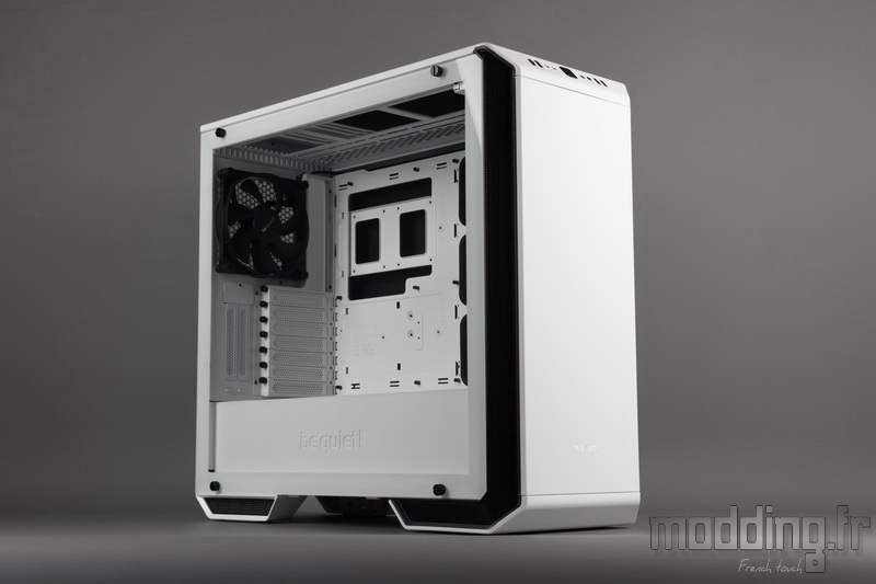 Dark Base 700 White 17a
