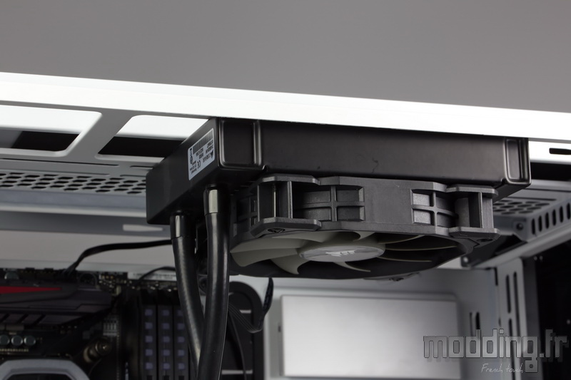 Dark Base 700 White 187