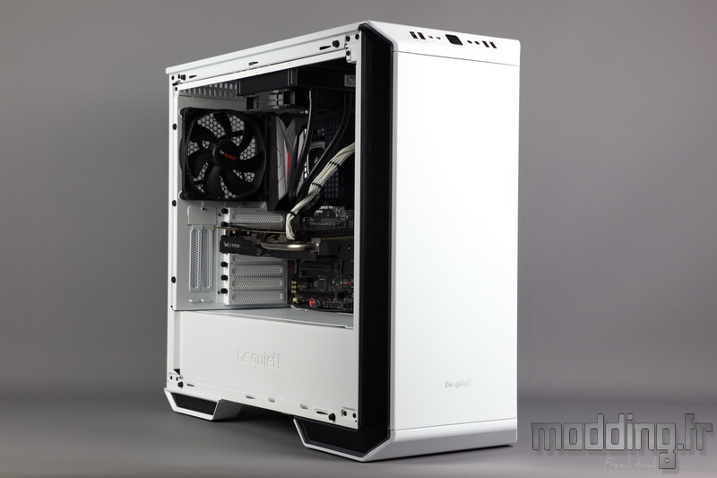 Dark Base 700 White 195