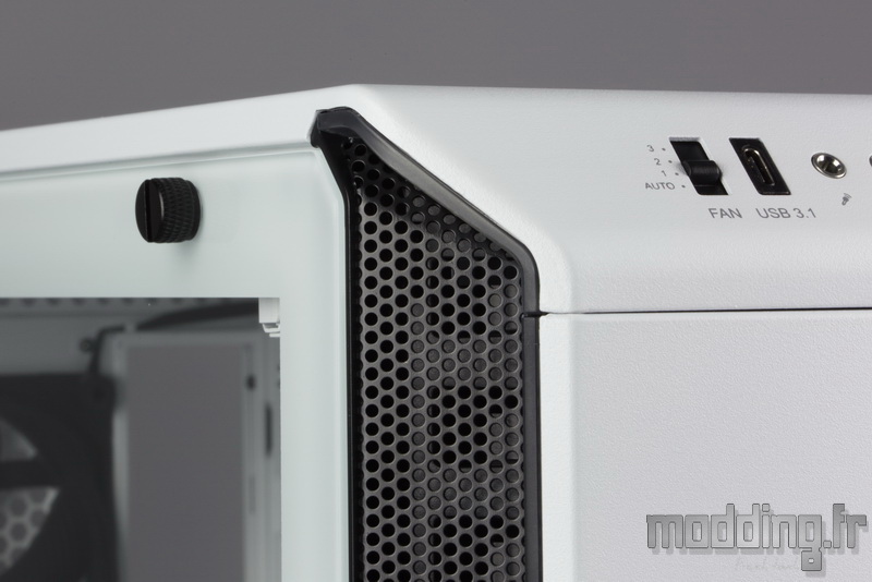 Dark Base 700 White 22
