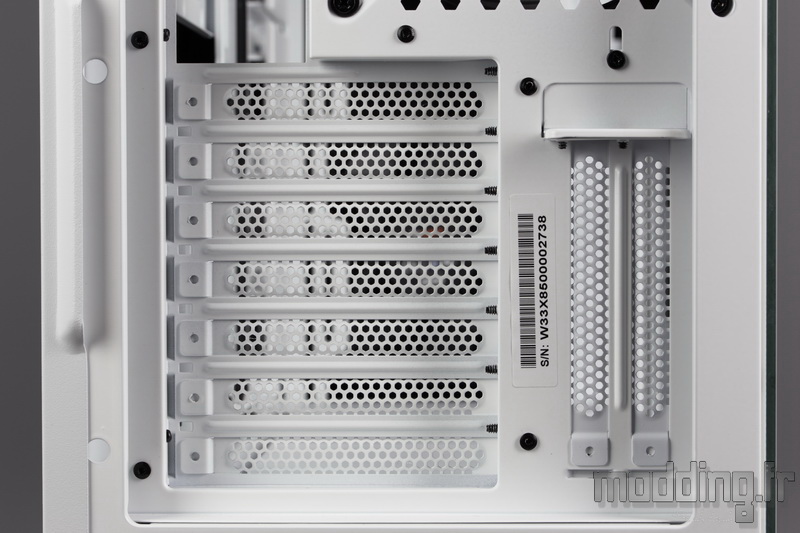 Dark Base 700 White 39