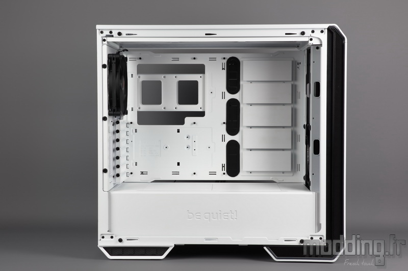 Dark Base 700 White 60