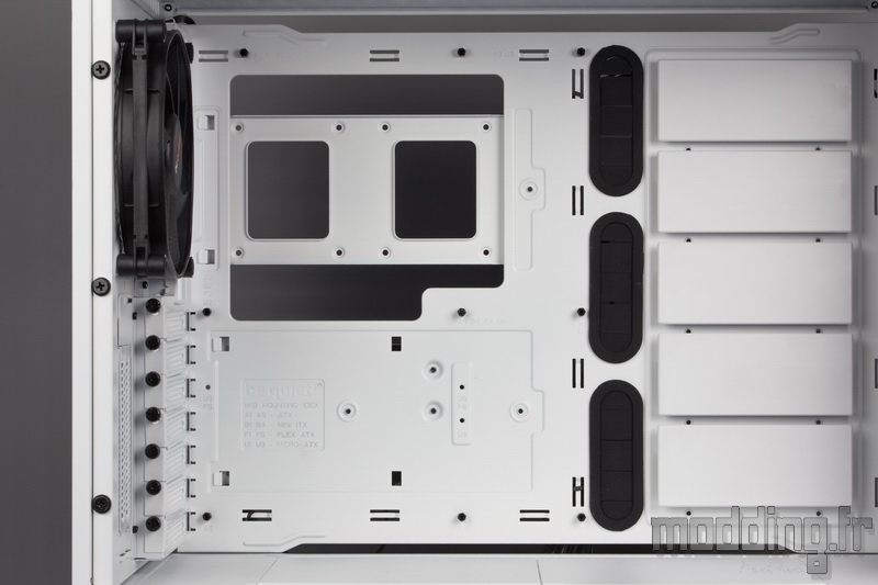 Dark Base 700 White 61