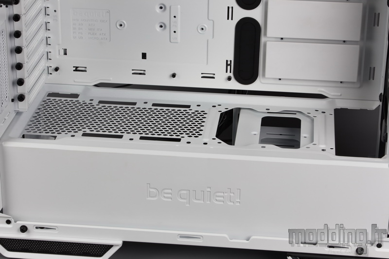 Dark Base 700 White 71
