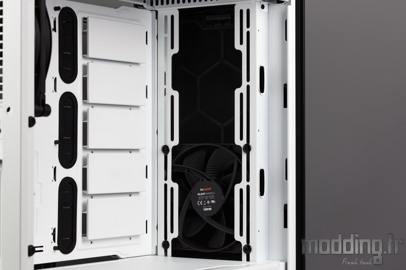 Dark Base 700 White 86