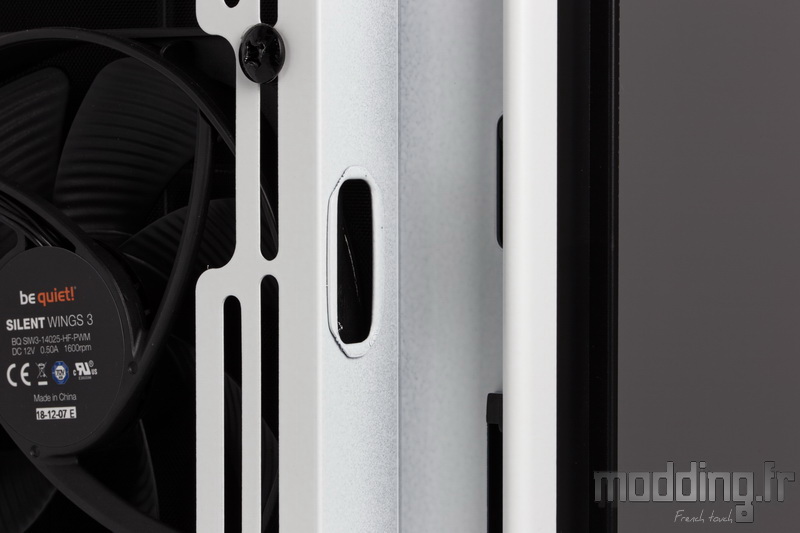 Dark Base 700 White 87