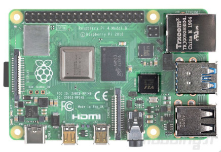 Raspberry pi 4 board face usb focus