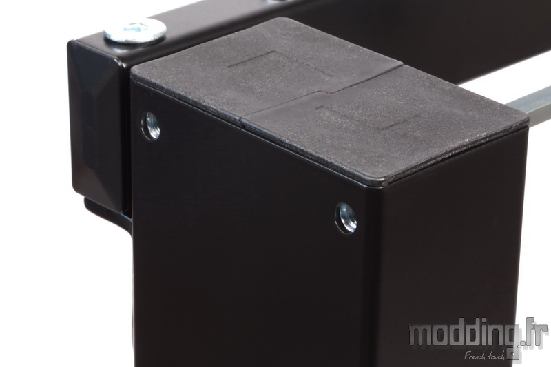 Desk D16E 104