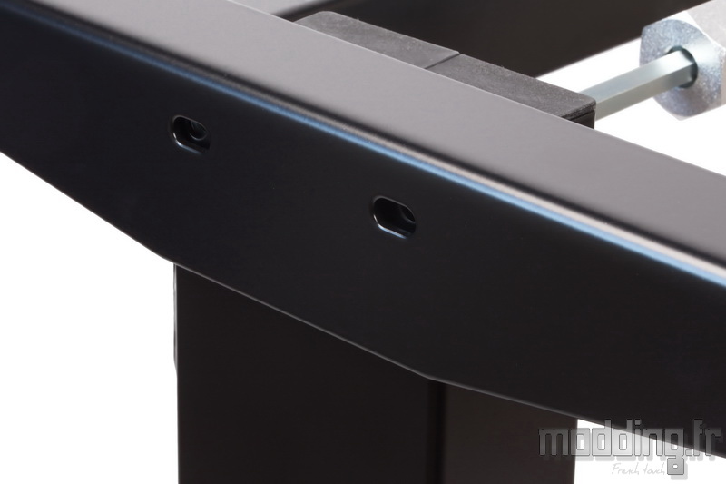 Desk D16E 105