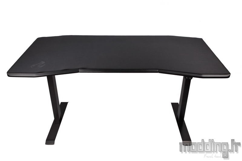 Desk D16E 132F