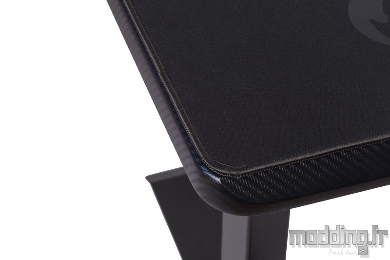 Desk D16E 138