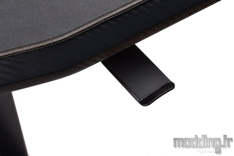 Desk D16E 141