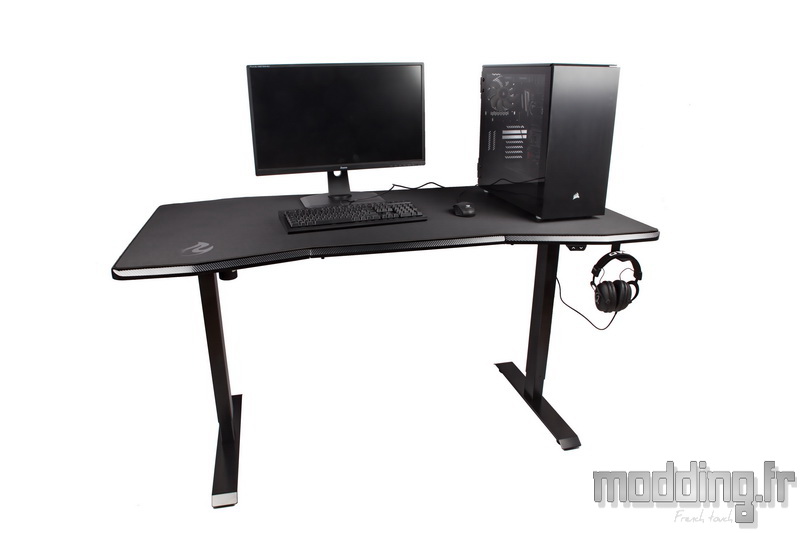 Desk D16E 143