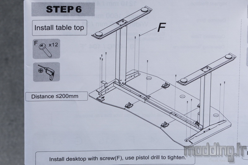 Desk D16E 147